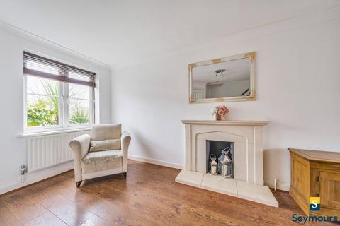 2 Lynchmere Place, Guildford, GU2 9UU