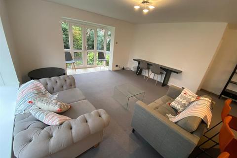 2 bedroom apartment to rent, Spath Road, Didsbury, Manchester