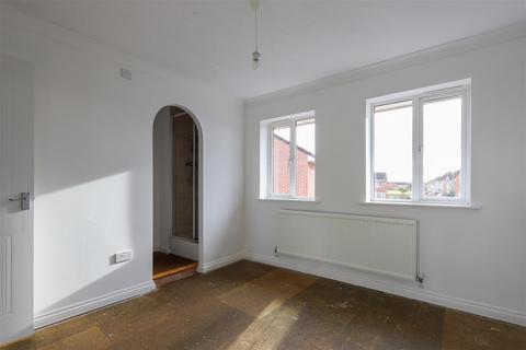 37 Bramble Avenue, Barry, CF62 7JN