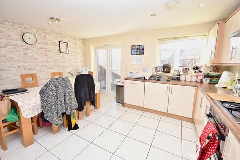 4 bedroom townhouse for sale, Heron Road, Leighton Buzzard