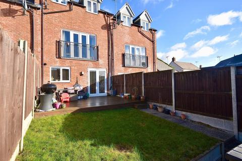 4 bedroom townhouse for sale, Heron Road, Leighton Buzzard