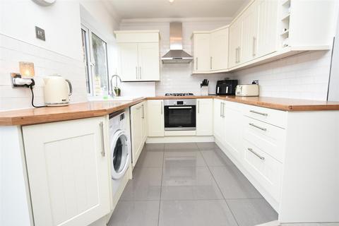 2 bedroom bungalow for sale, Athos Road, Canvey Island SS8