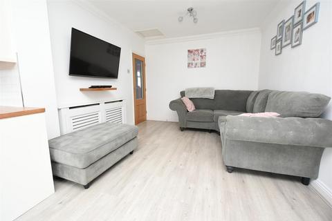 2 bedroom bungalow for sale, Canvey Island SS8