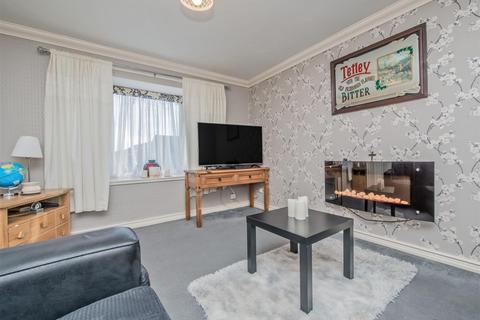 3 bedroom townhouse for sale, Hedley Green, Armley, Leeds