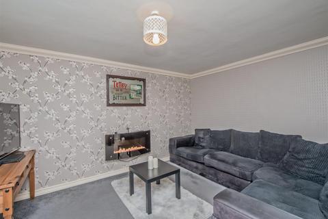 3 bedroom townhouse for sale, Hedley Green, Armley, Leeds