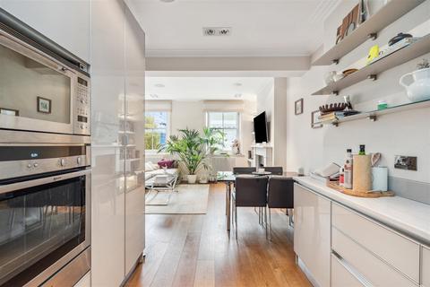 2 bedroom apartment for sale, Ennismore Gardens, Knightsbridge SW7