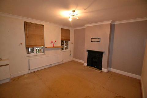 3 bedroom maisonette for sale, High Street, Barkingside, Ilford