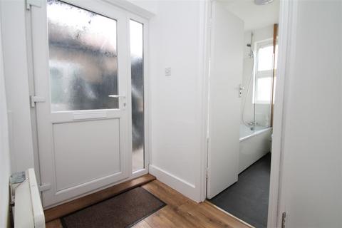 1 bedroom flat to rent, Percival Road, Enfield EN1