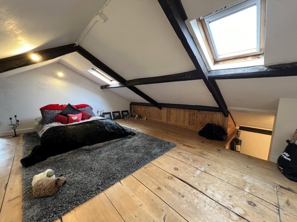 Attic Room (Potential 5th Bedroom)