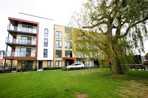 1 bedroom flat to rent, Kings Park, Harold Wood