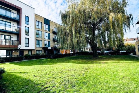 1 bedroom flat to rent, Kings Park, Harold Wood