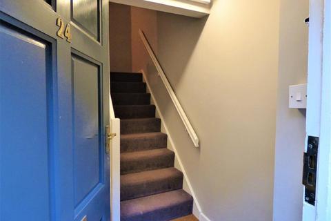 3 bedroom apartment to rent, The Ginnel, New Market Street, Skipton, BD23 2JB