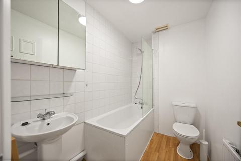 2 bedroom flat to rent, West End Lane, West Hampstead NW6