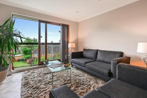 2 bedroom flat to rent, Goodwood Close, Stanmore, HA7