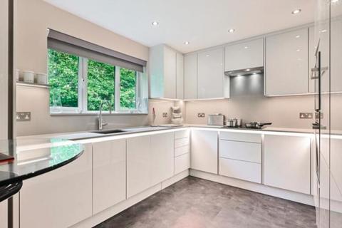 2 bedroom flat to rent, Goodwood Close, Stanmore, HA7