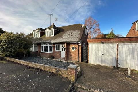 2 bedroom semi-detached house for sale, Alwyn Close, Luton