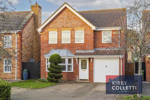 4 bedroom detached house for sale, Pulham Avenue, Broxbourne