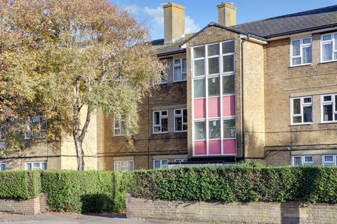 2 bedroom ground floor flat for sale, Rossendale Court, Dover Road, Folkestone