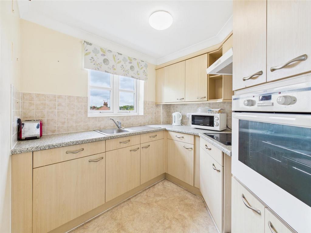 Kitchen: