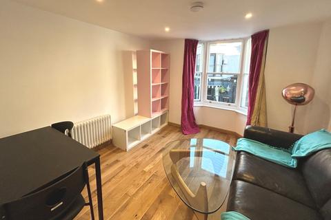 2 bedroom flat to rent, George Street, Brighton BN2