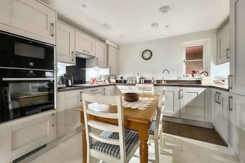 2 bedroom flat for sale, Headley Road, Grayshott, Hindhead, Hampshire