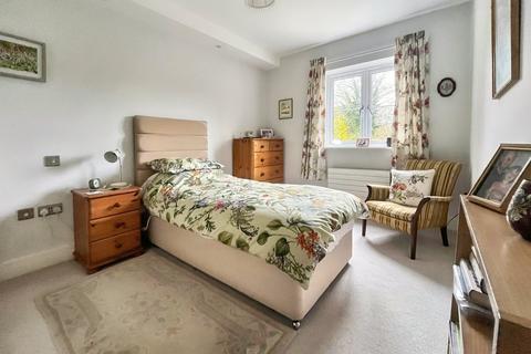 2 bedroom flat for sale, Headley Road, Grayshott, Hindhead, Hampshire