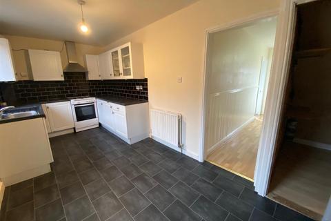 3 bedroom terraced house for sale, Moorside Avenue, Crosland Moor, Huddersfield