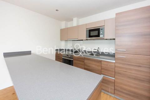 2 bedroom apartment to rent, Boulevard Drive, Colindale NW9