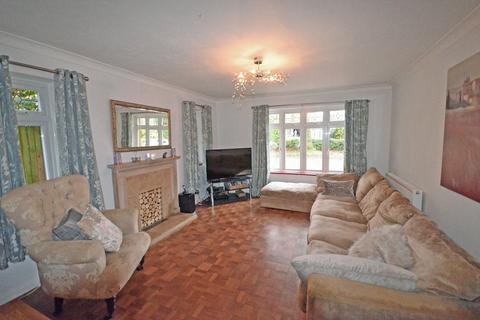 4 bedroom detached house for sale, Avenue Road, Farnborough, GU14