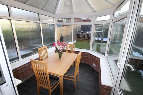 25 Chiltern Close, Horwich, Bolton, BL6 7NN