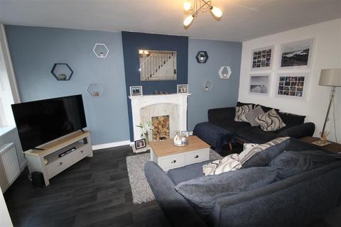 25 Chiltern Close, Horwich, Bolton, BL6 7NN