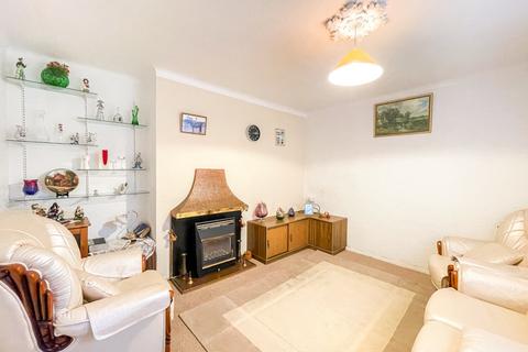 3 bedroom semi-detached house for sale, Landseer Avenue, Northfleet, Gravesend, Kent, DA11