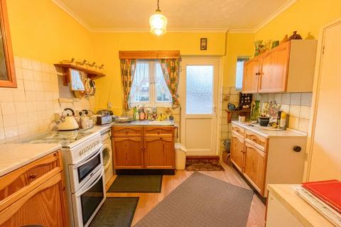 3 bedroom semi-detached house for sale, Landseer Avenue, Northfleet, Gravesend, Kent, DA11