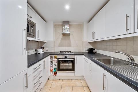 3 bedroom flat for sale, Queensway,  London,  W2