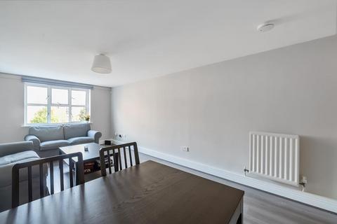 3 bedroom flat for sale, Queensway,  London,  W2