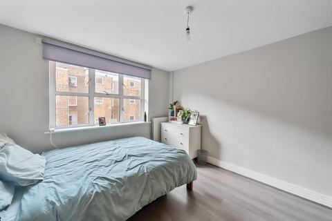 3 bedroom flat for sale, Queensway,  London,  W2