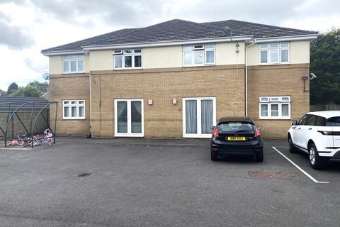 2 bedroom flat to rent, Ringwood Road, Poole BH12