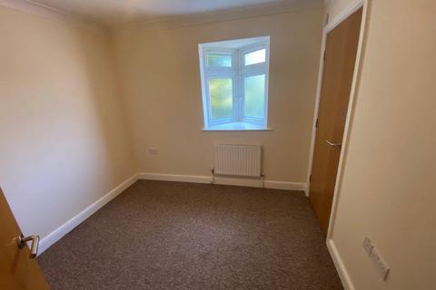 2 bedroom flat to rent, Ringwood Road, Poole BH12