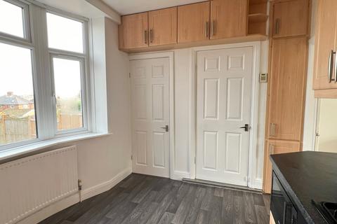 58 Warminster Crescent, Sheffield, S8 9NW