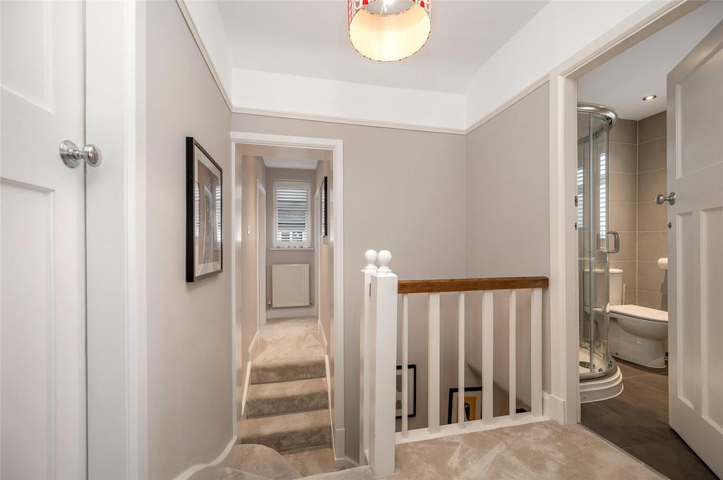 https://media.onthemarket.com/properties/16169482/1519418491/image-11-1024x1024.jpg