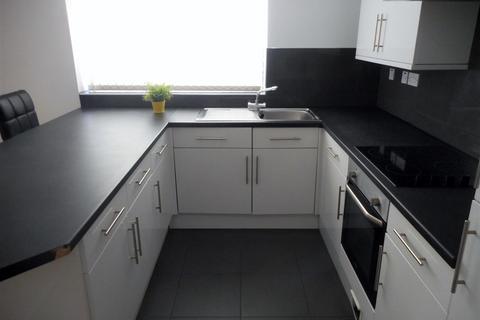 3 bedroom apartment to rent, Richmond Road, Cardiff