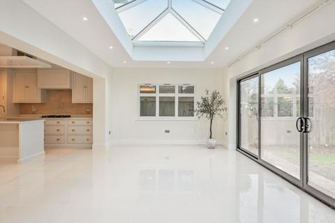 5 bedroom detached house to rent, Coombe Gardens, Raynes Park, London, SW20