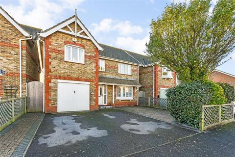 4 bedroom detached house for sale, Beacon Drive, Selsey,