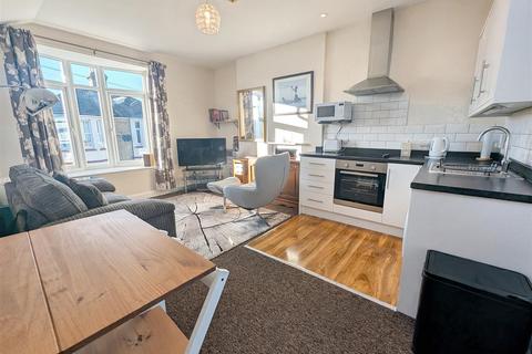 1 bedroom flat for sale, Argyll Place, Ryde, PO33 3BX