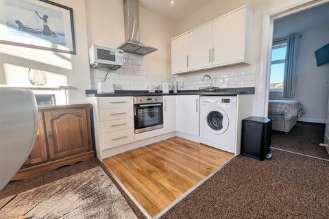 1 bedroom flat for sale, Argyll Place, Ryde, PO33 3BX