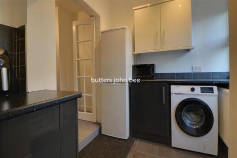 2 bedroom terraced house to rent, Green Street