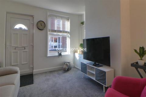 2 bedroom terraced house to rent, Green Street