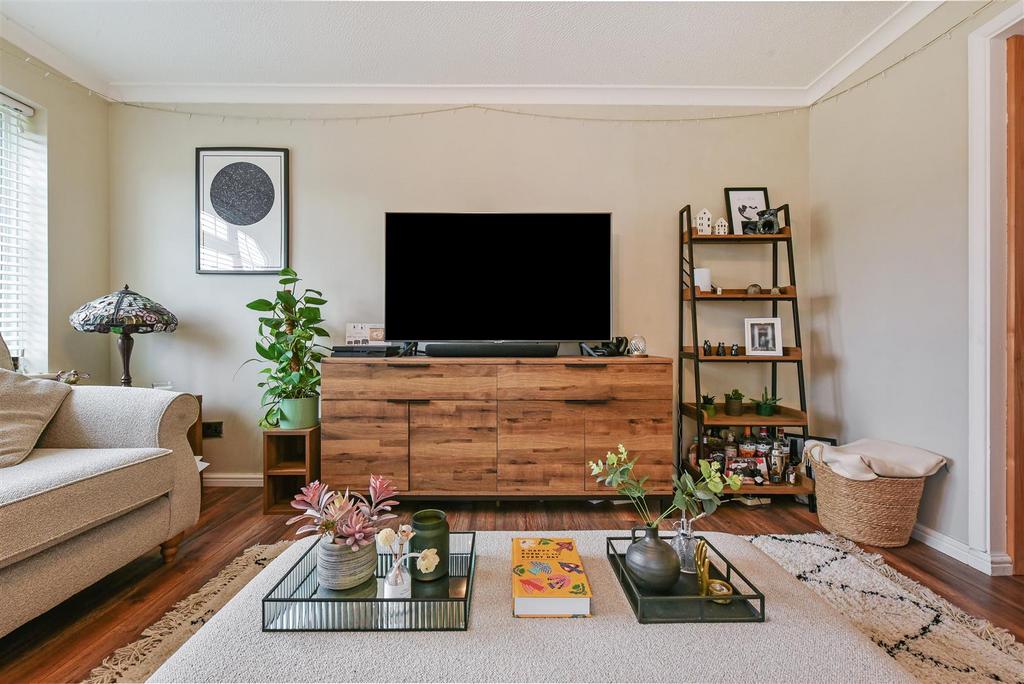 Sitting Room/Dining Room