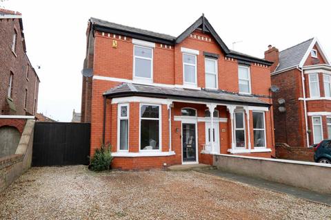 4 bedroom semi-detached house for sale, Walnut Street, Southport PR8