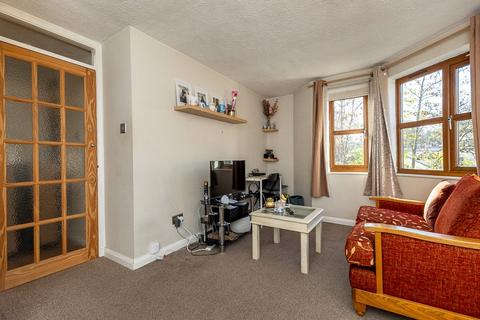 1 bedroom apartment for sale, Wilton Road, REDHILL, Surrey, RH1